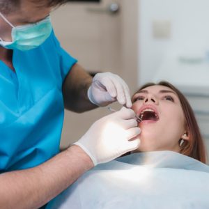 dental-exam-at-the-dentist-offic