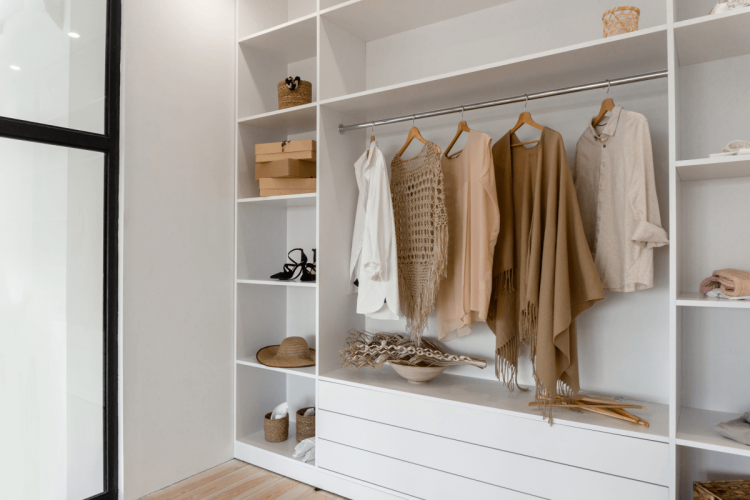 Aesthetic built-in wardrobe